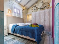 Ein ruhiges Schlafzimmer für erholsame Nächte. Ein ruhiges Schlafzimmer für erholsame Nächte.